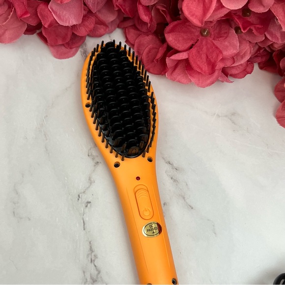 Soleil Mini Heat Brush in Apricot - Picture 5 of 10